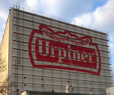 Největší malované pivní logo na fasádě - Slovensko Bánská Bystrica