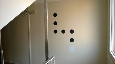 Interiérové polepy - orientační systém v bytovém domě